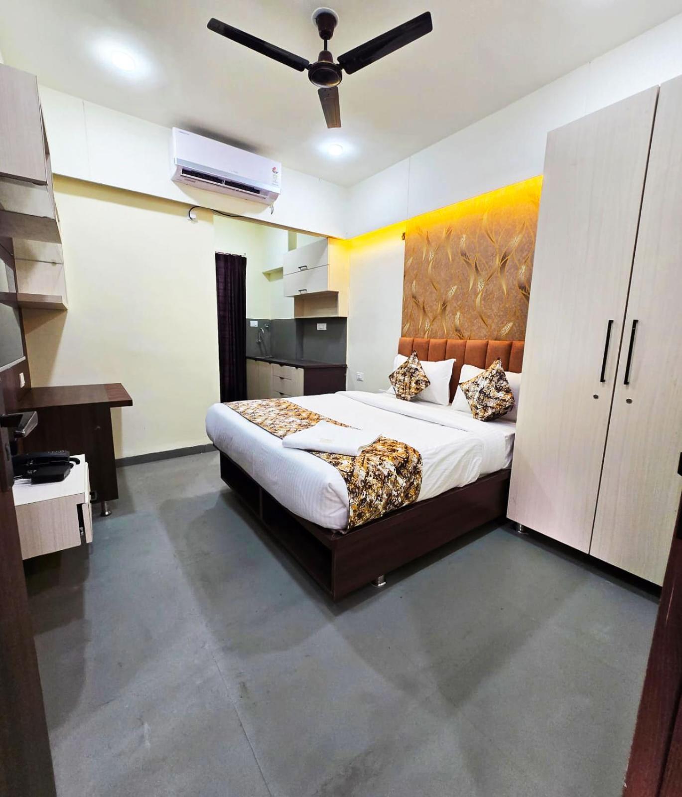 Hotel Nexus Indore Exterior photo