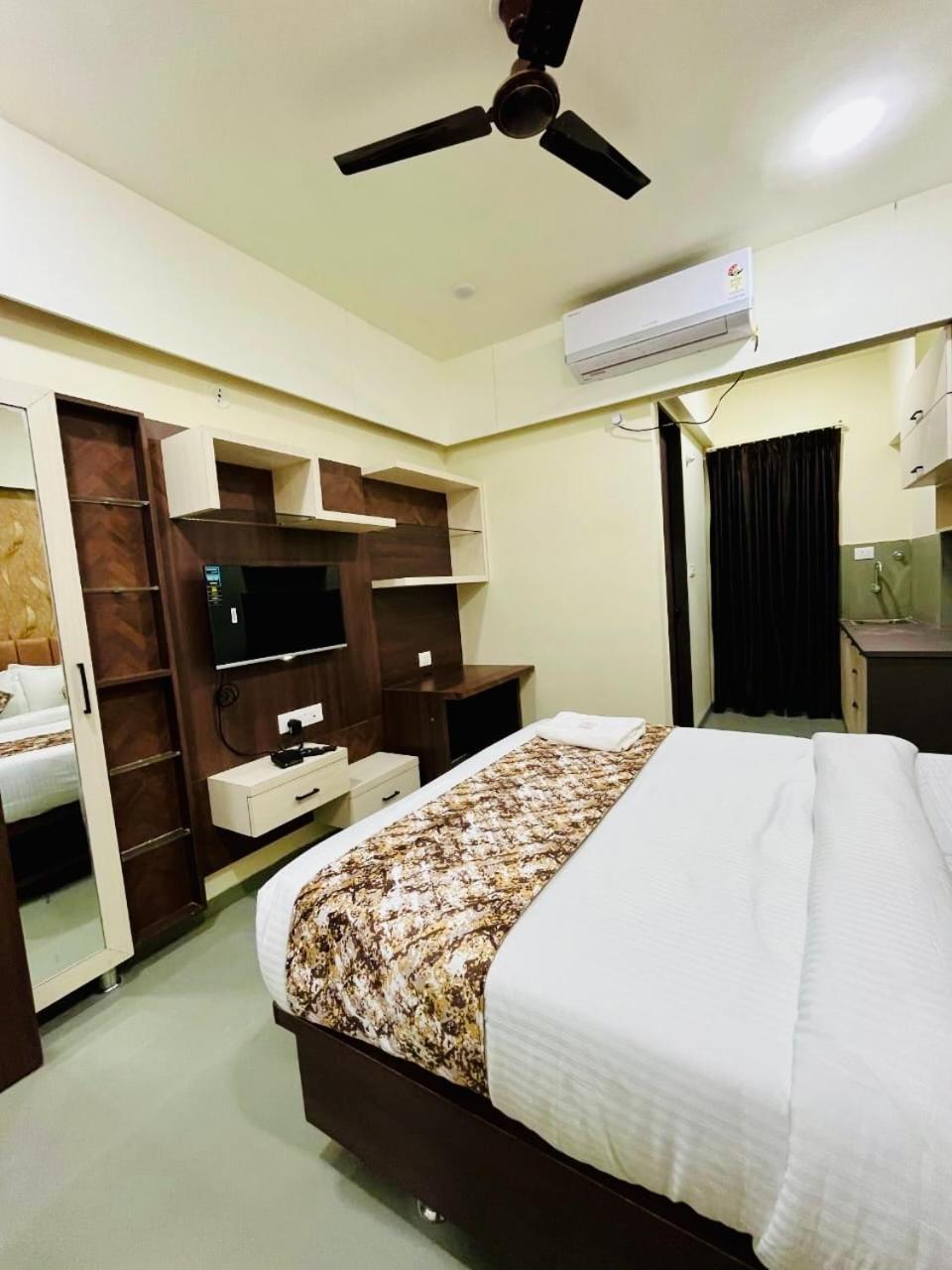 Hotel Nexus Indore Exterior photo